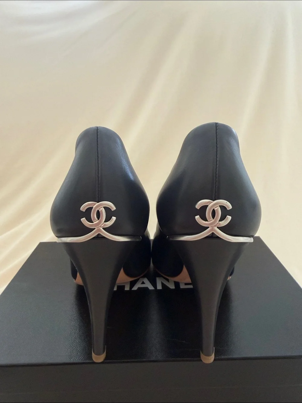 CHANEL Heels